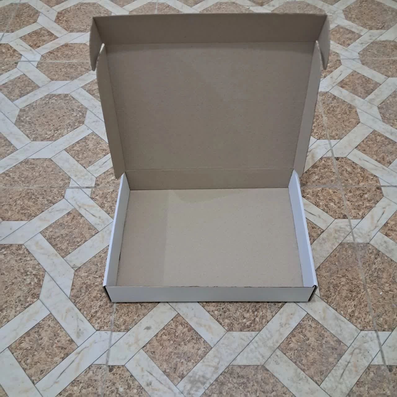 کارتن کیبوردی روکش سفید